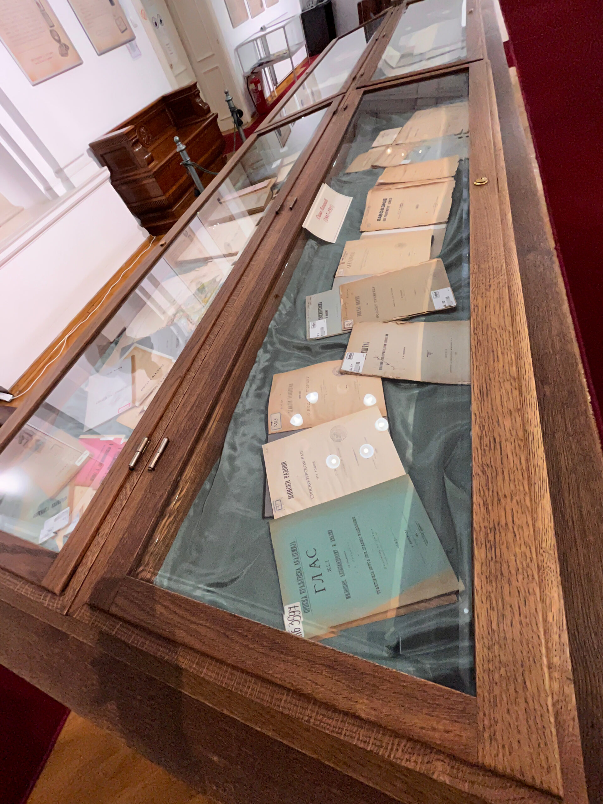 b18cdeba cda7 4334 9eaf c6ff6f1df202