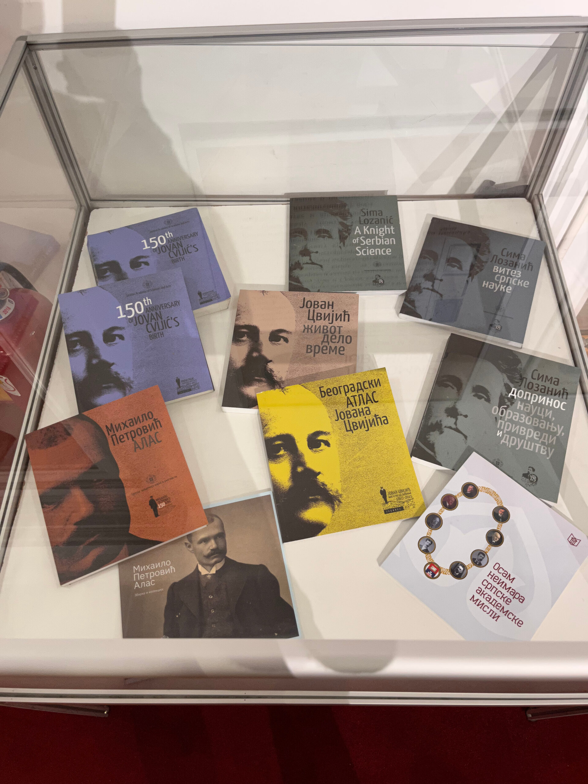 fea836f5 7564 4a3b bcd2 f9d2c06d43b3